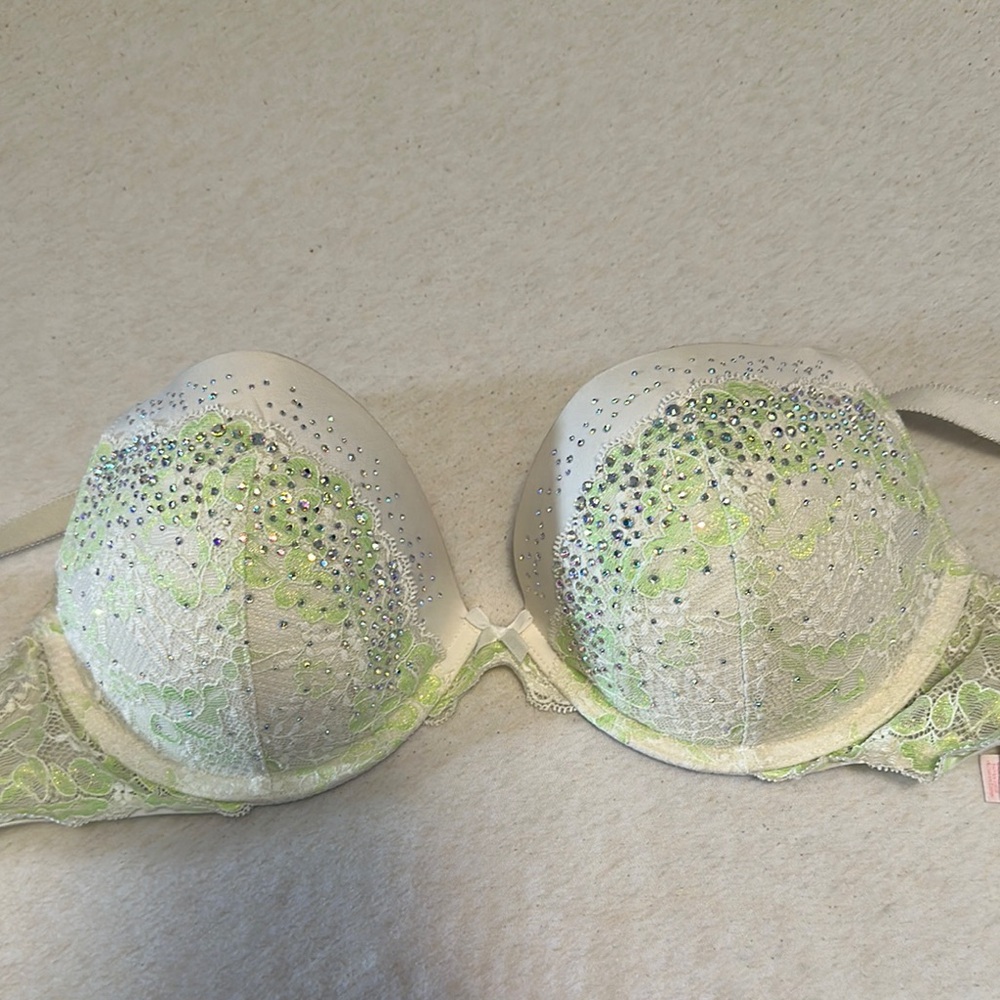 Victoria's Secret Cream and Green Glitter Bra with Underwire